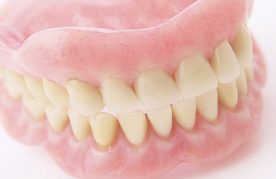 totalne i parcijalne proteze